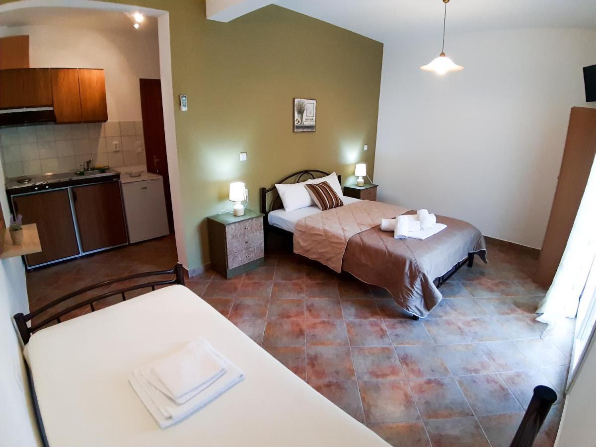 Studios Anastasios Потос Экстерьер фото